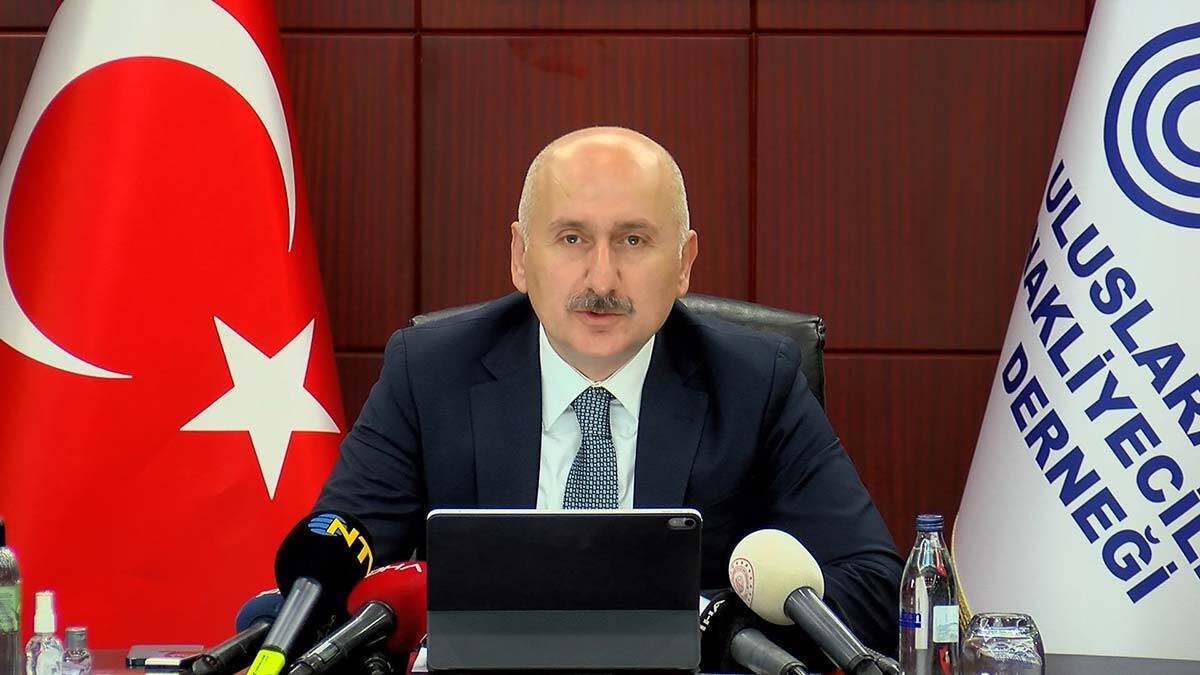 Bakan: Türkiye'yi küresel havacılıkta zirveye taşıdı