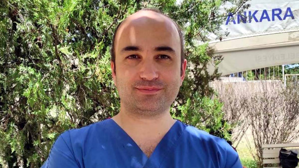 "Belirtiye rağmen dolaşarak virüs yayan bir kitle var"