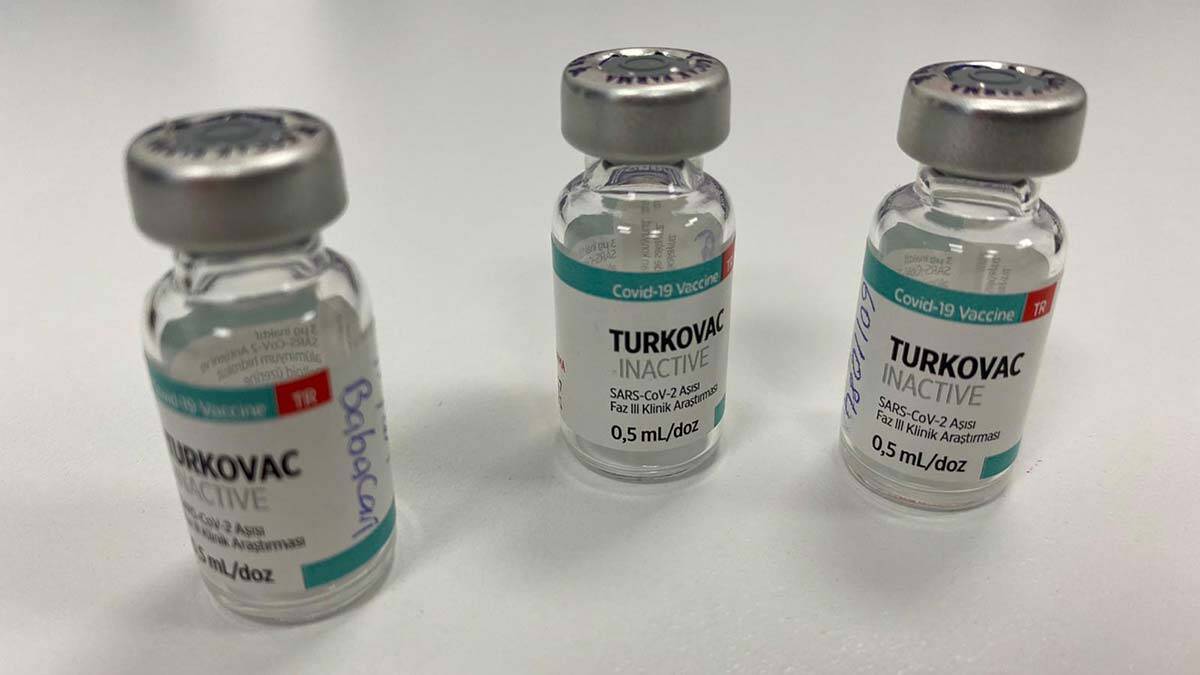 " Aşı uygulamasından sonra tarama için kanlarını alıyoruz. Ve bize 4 kez daha gelmeleri gerekiyor. "