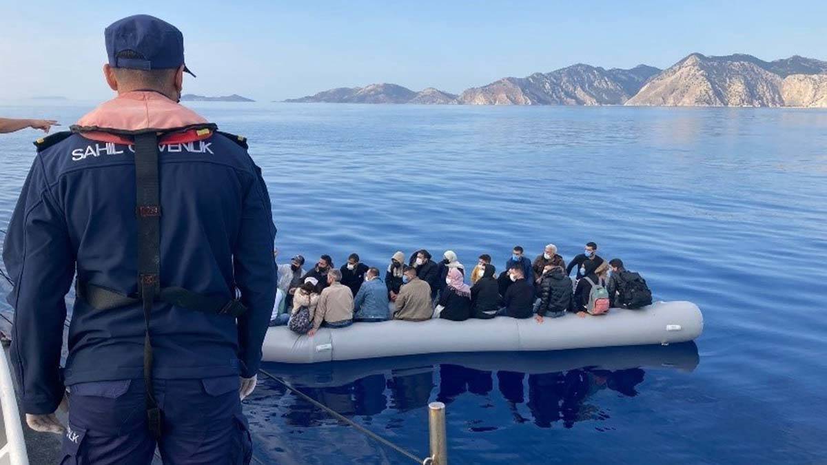 Bodrum açıklarında 25 kaçak göçmen kurtarıldı
