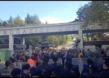Boğaziçi tutuklamaları eylemine polis müdahalesi