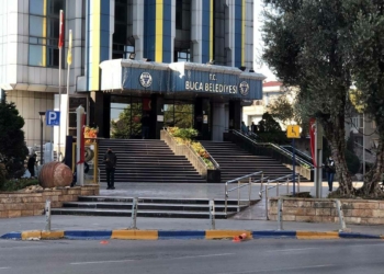 Buca Belediyesi'nde yolsuzluk iddiası_11 gözaltı