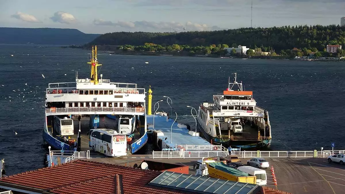 Canakkalede bazi feribot seferleri iptal edildi 2 - öne çıkan - haberton