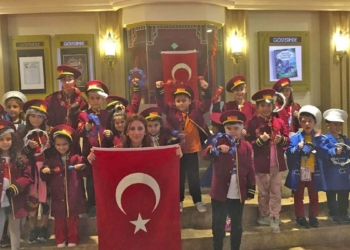 Çocuklar Cumhuriyet Bayramı için hazırlanıyor