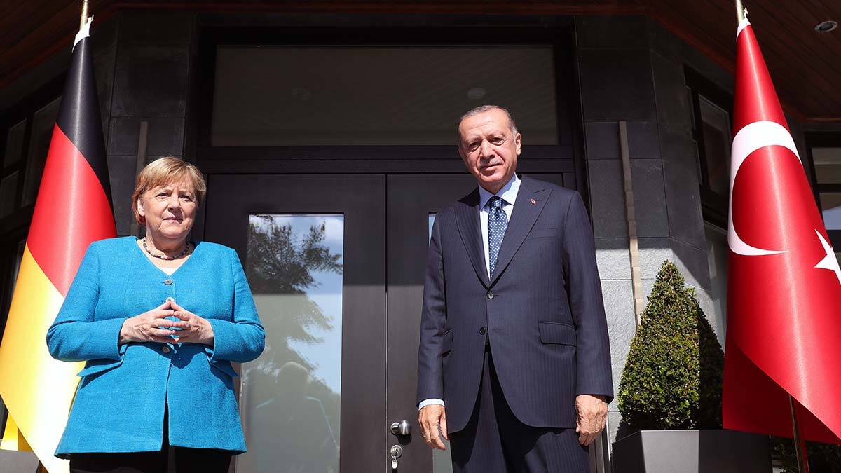 Cumhurbaşkanı Erdoğan Merkel görüşmesi başladı