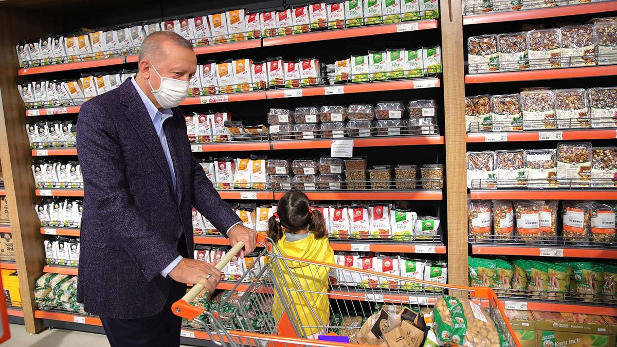 Cumhurbaşkanı Erdoğan'dan alışveriş sonrası açıklama