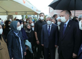 Cumhurbaşkanı, İsmet Uçma'nın cenaze törenine katıldı