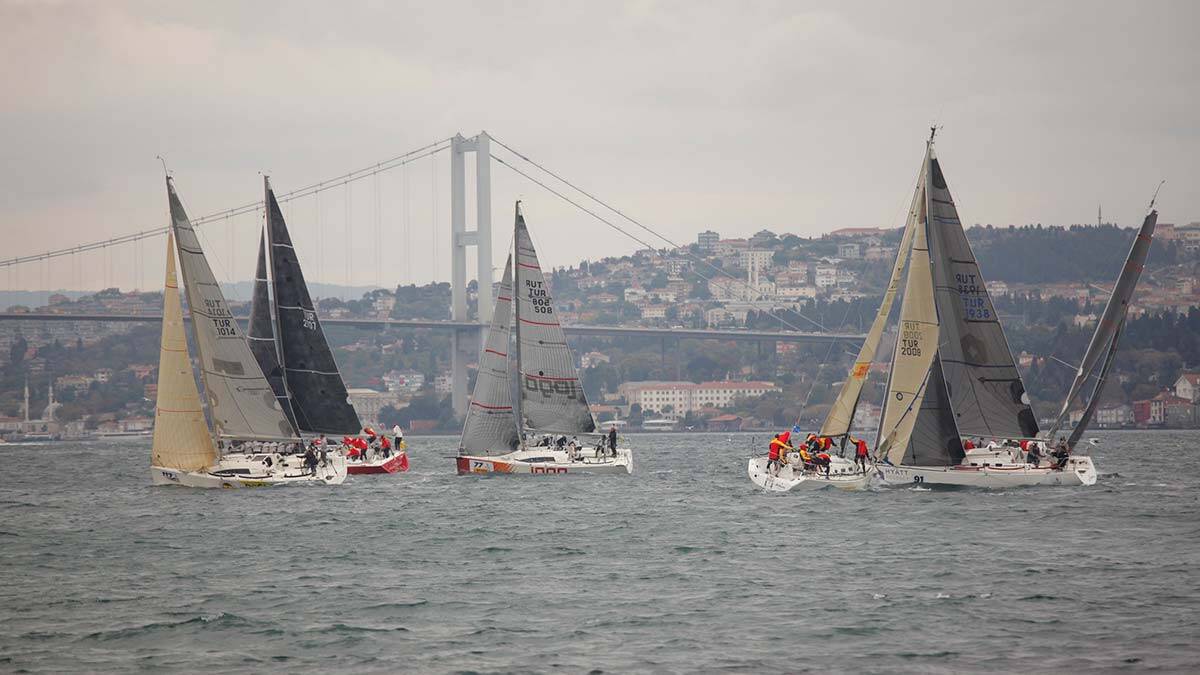 Cumhurbaşkanlığı Yat Yarışları'nda ilk gün tamamlandı