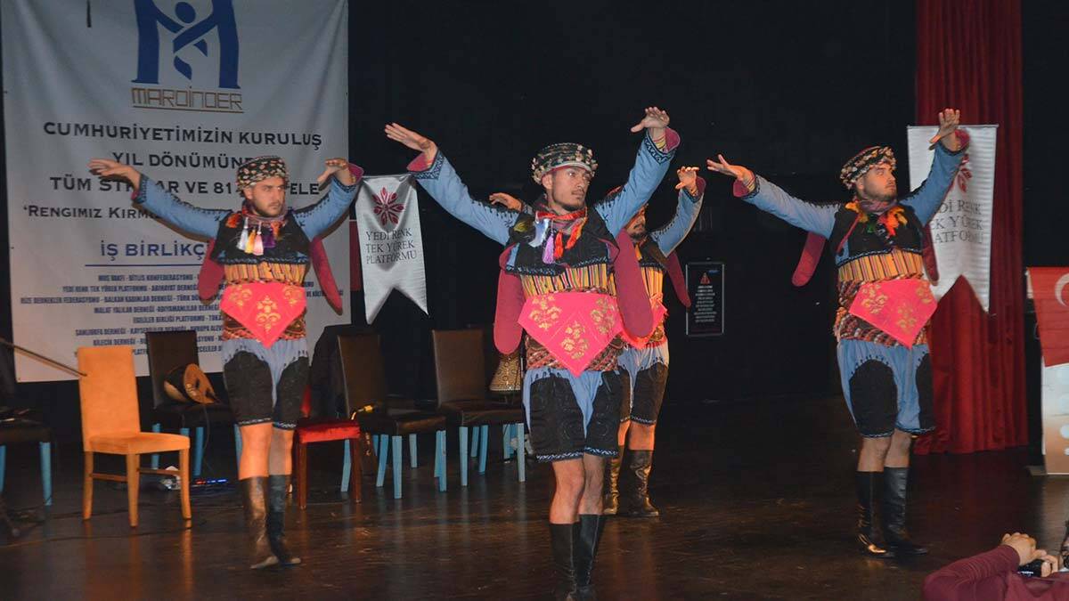 Cumhuriyet Bayramı için yöresel kutlama