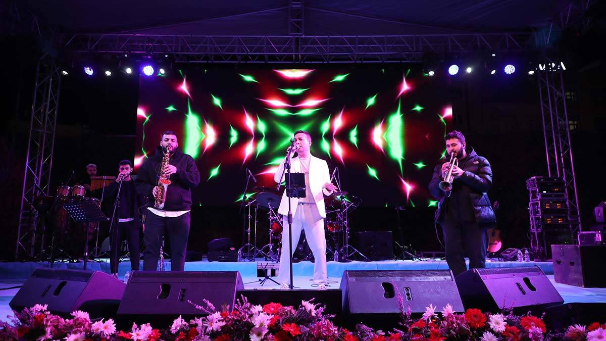 Cumhuriyet'in 98'inci yılı Oğuzhan Koç ile kutlandı