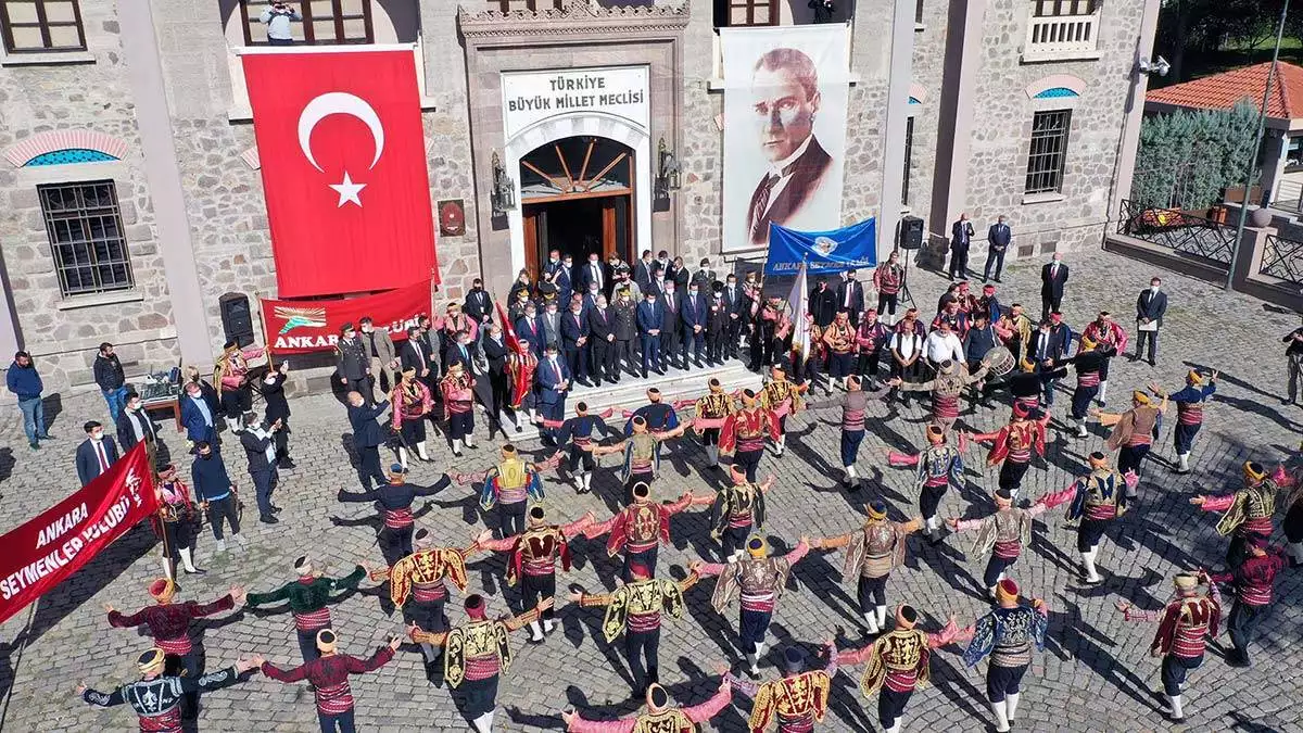 Ankara'nın başkent oluşunun 98. Yıl dönümü coşkuyla kutlandı
