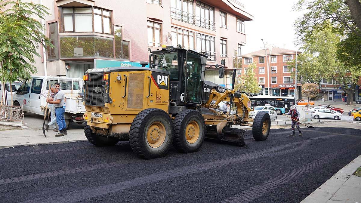 Keçiören'e 360 bin ton sıcak asfalt serildi