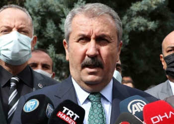 Destici: Somut belge varsa yetkililerle paylaşması lazım