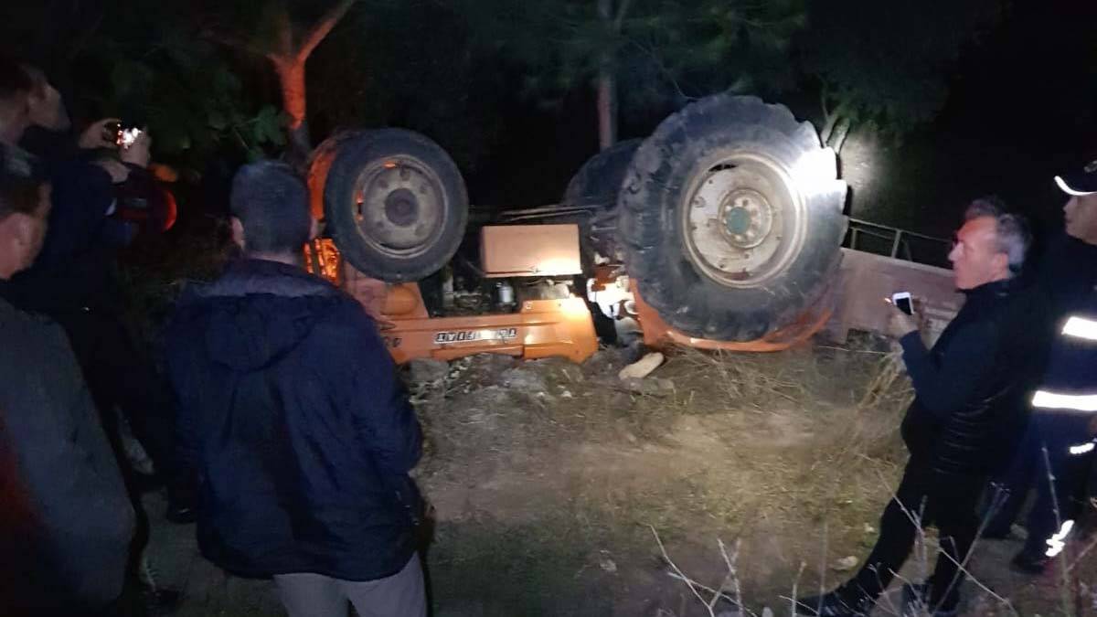 Devrilen traktörün sürücüsü öldü