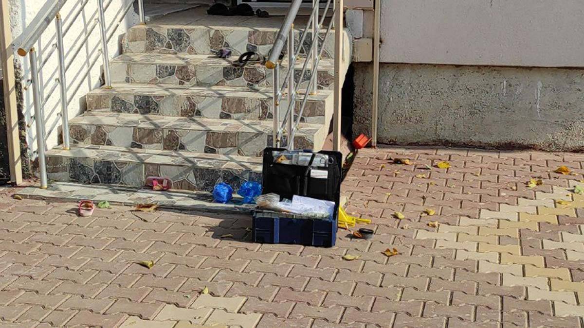 Adrese gelen sağlık ekipleri A.Ç’nin öldüğünü belirledi.