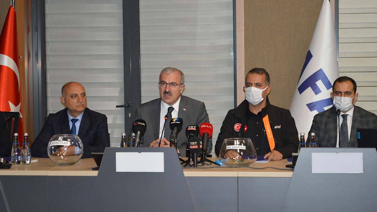 Elazığ'da depremzedelere 489 konutun kurası çekildi