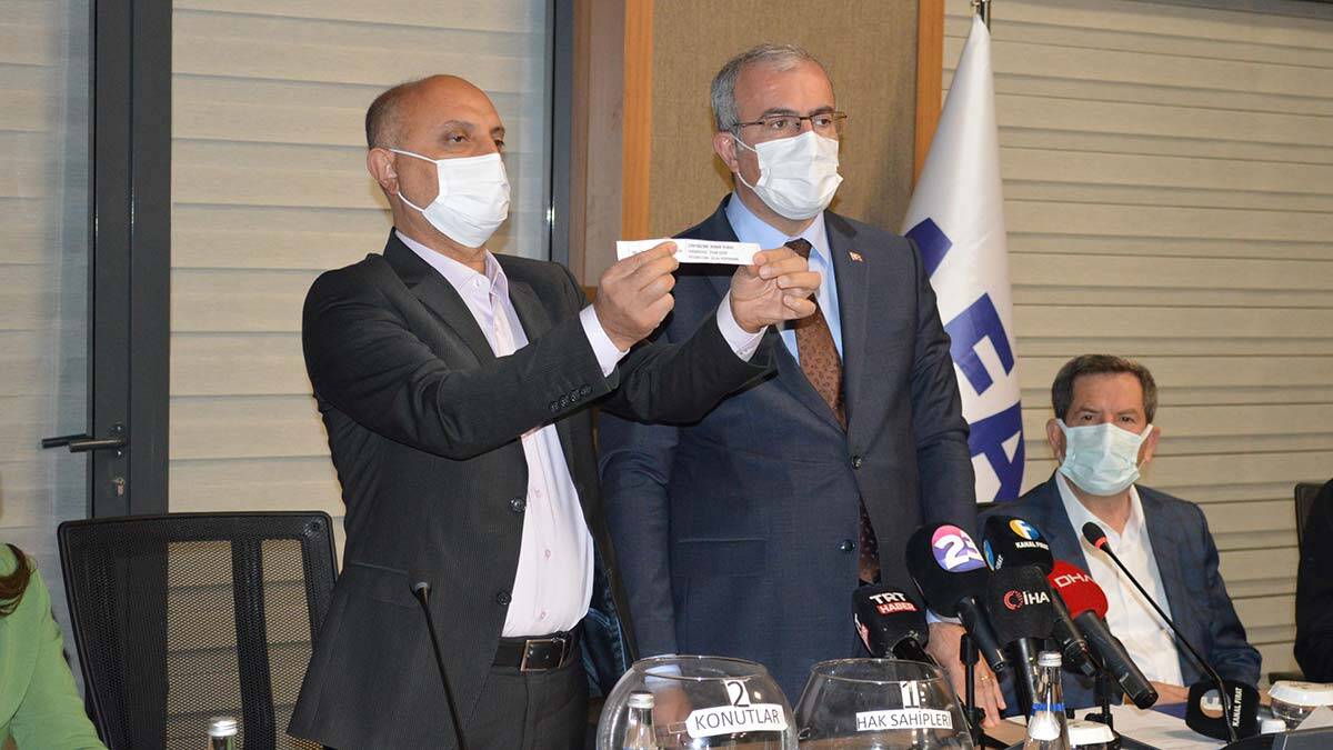 Elazığ'da depremzedelere 526 konut için kura çekimi