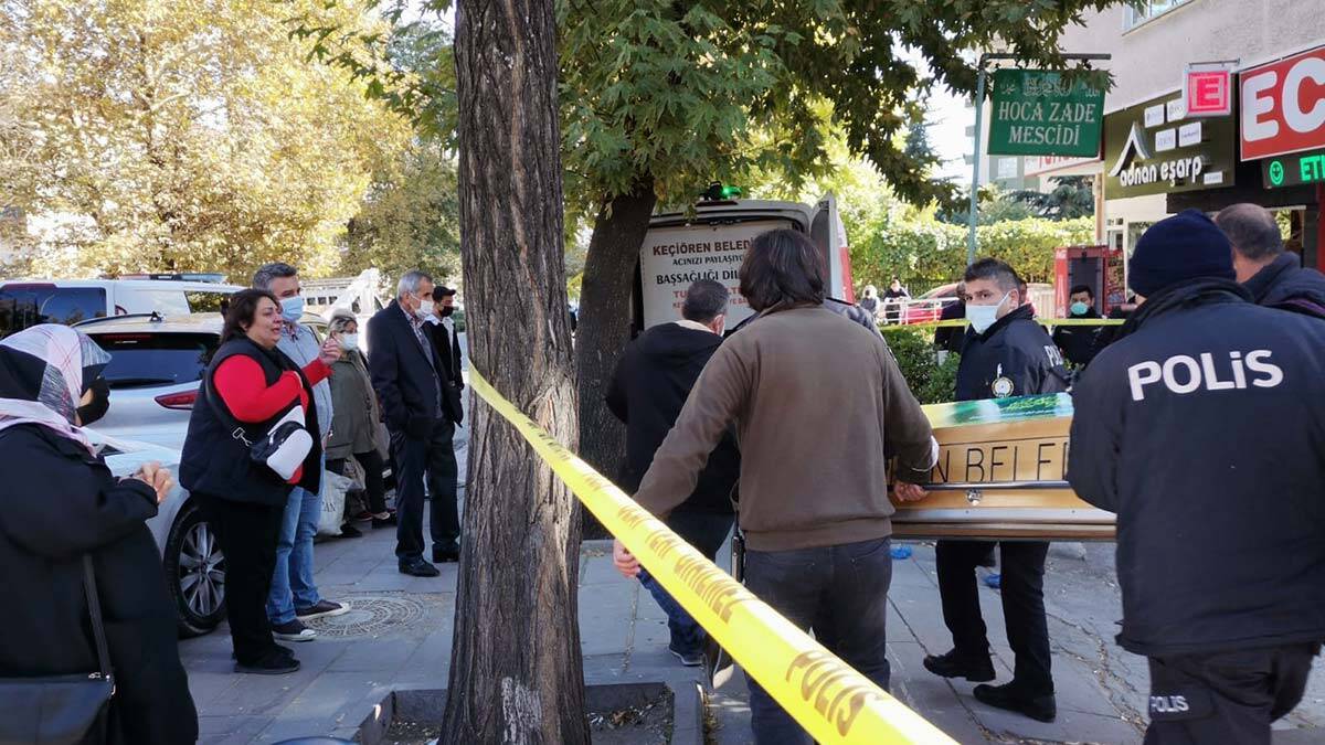 Emekli astsubay eşini öldürüp intihar etti