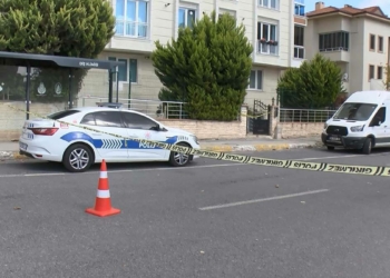 Emekli polis eşi ve kızını vurup intihar etti