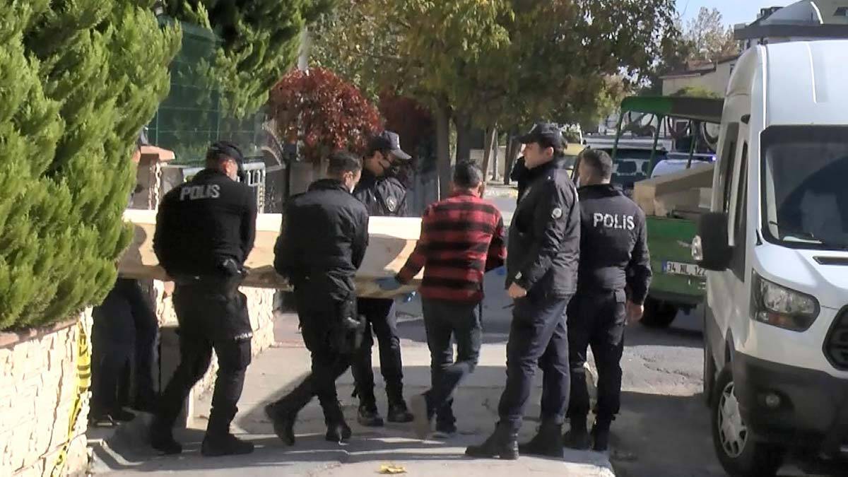 Emekli polis memuru, evinde bulunan tabanca ile önce eşine daha sonra da kızı E.T.'ye ateş etti.