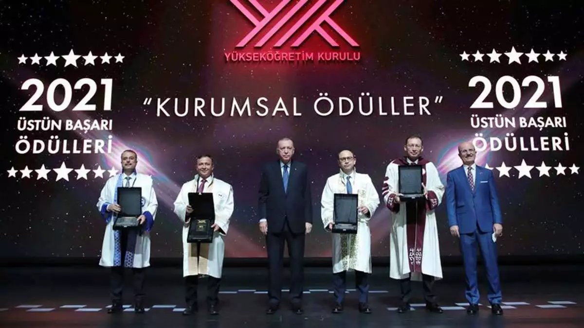 Erciyes üniversitesi'ne turkovac ödülü