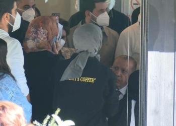 Erdoğan Üsküdar'da kafede vatandaşlarla sohbet etti