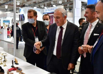 Fatih Belediyesi 5 farklı sanat dalıyla fuarda