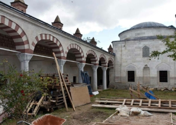 Fatih'in yaptırdığı Peykler Medresesi'ne restorasyon