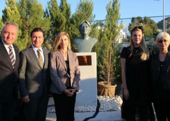 Ferhan Şensoy'un büstü Bodrum'da açıldı