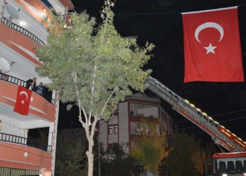 Fırat Kalkanı'nda zırhlı araca saldırı: 2 polis şehit