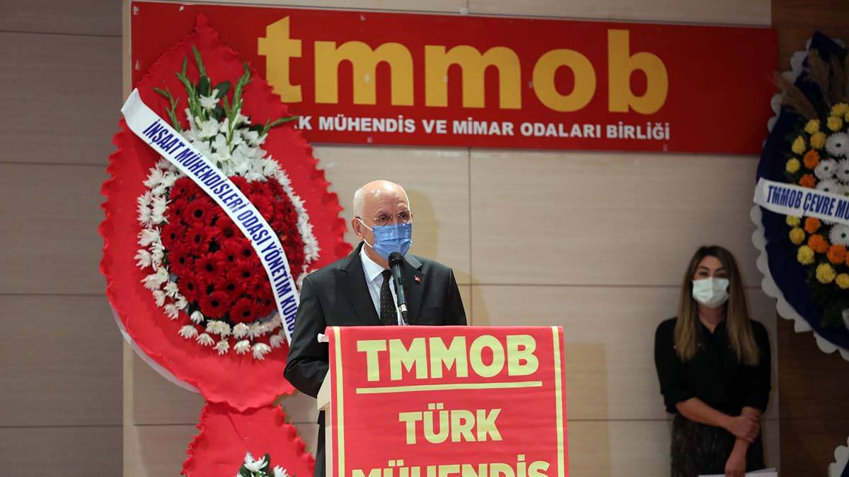 Aydınlık bir Türkiye'yi eğitimli gençler kuracak