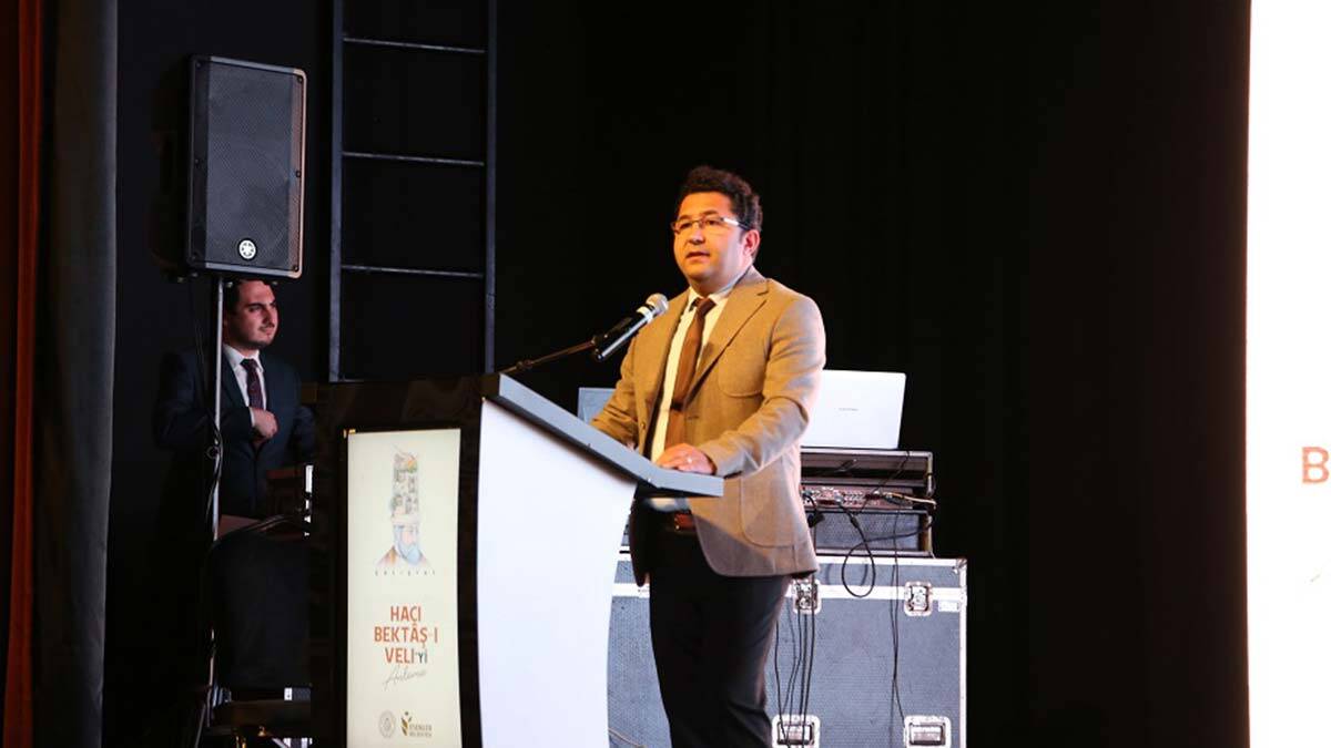 " Eserleriyle, kimlikleriyle yaşam tarzlarıyla topluma örnek olan isimler "