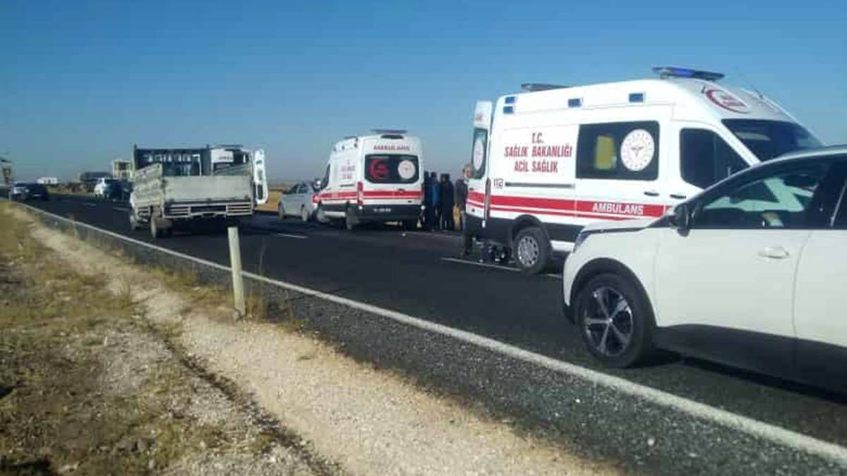 Hafif ticari araç şarampole devrildi: 1 ölü, 5 yaralı