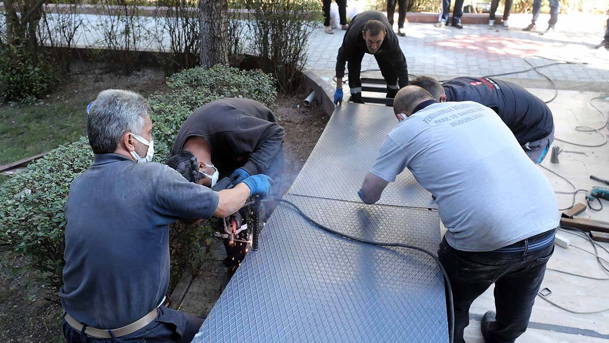 Emir artık zorlanmayacak, Yenimahalle Belediyesi’nden Emir’e engelli rampası.
