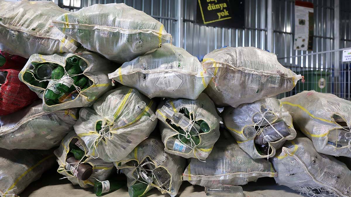 Yenimahalle Belediyesi, Macun Mahallesi’nde 1. sınıf Atık Getirme Merkezini faaliyete geçirdi.