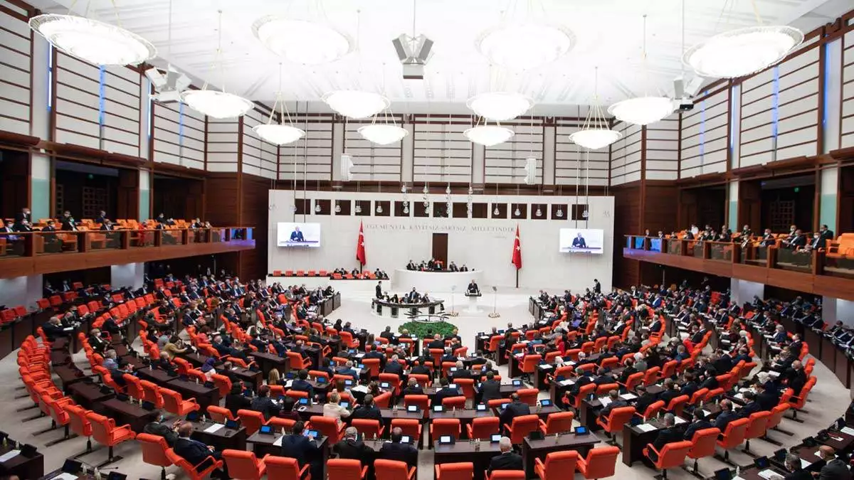 Irak-suriye tezkereleri meclis'te kabul edildiirak-suriye tezkereleri meclis'te kabul edildi