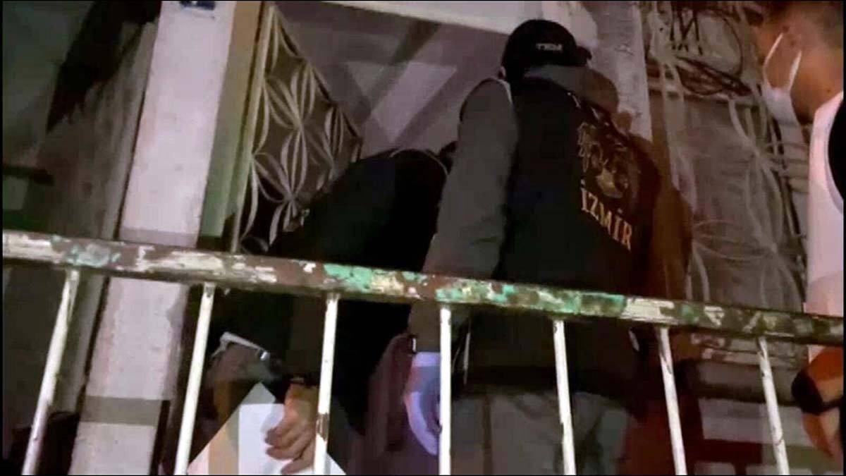 İzmir'de operasyonda HDP ilçe başkanları gözaltında