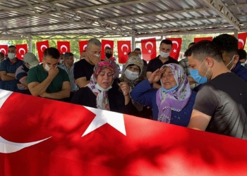 Kalp krizi geçiren uzman çavuş defnedildi_