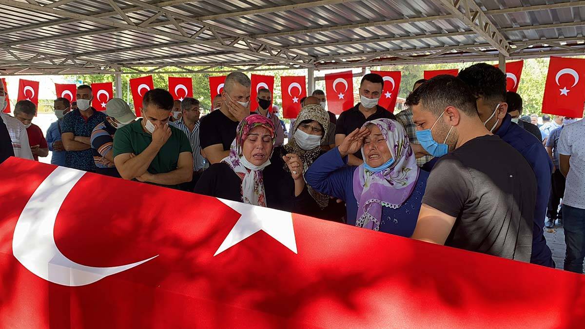 Kalp krizi geçiren uzman çavuş defnedildi_