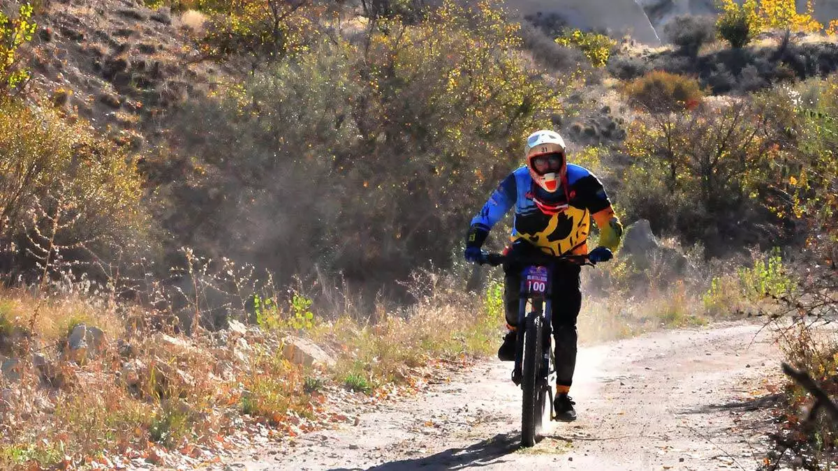 Kapadokya'da dağ bisikleti yarışları başladı