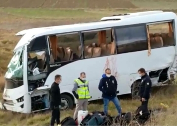Kastamonu'da polis midibüsü devrildi: 12 yaralı