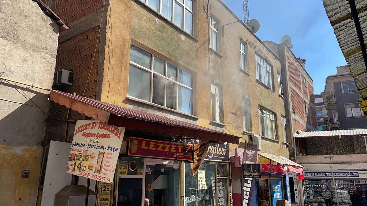 Kıraathane kundaklama iddiasında 3 kişi gözaltında