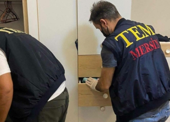 Mersin'de FETÖ/PDY operasyonu: 8 gözaltı