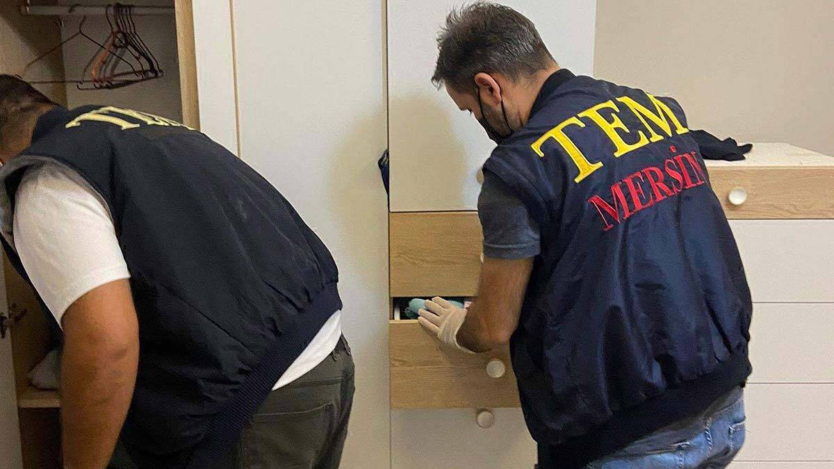 Mersin'de FETÖ/PDY operasyonu: 8 gözaltı