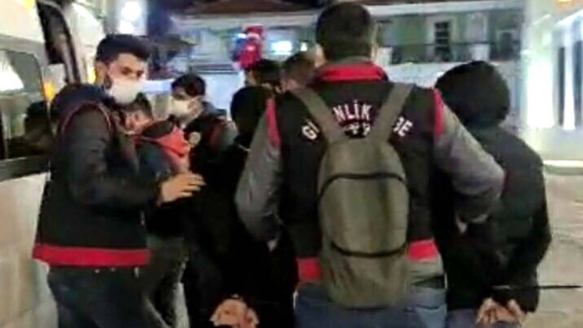 Muz yeme paylaşımı yapan Suriyelilere gözaltı