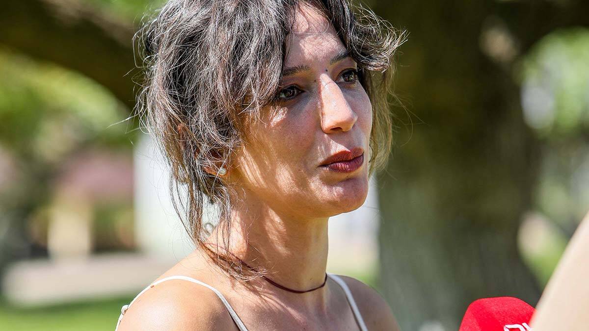 Nihal Yalçın: Zuhal'e ilk filmim gözüyle bakıyorum