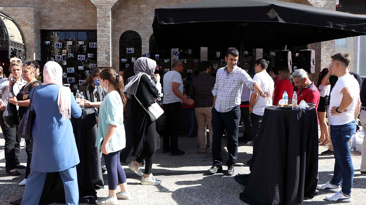 Nuri Alço Gaziantep'te sevenleriyle buluştu