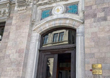 PTT'nin 181. yılında; sökülen tuğralar yeniden takıldı
