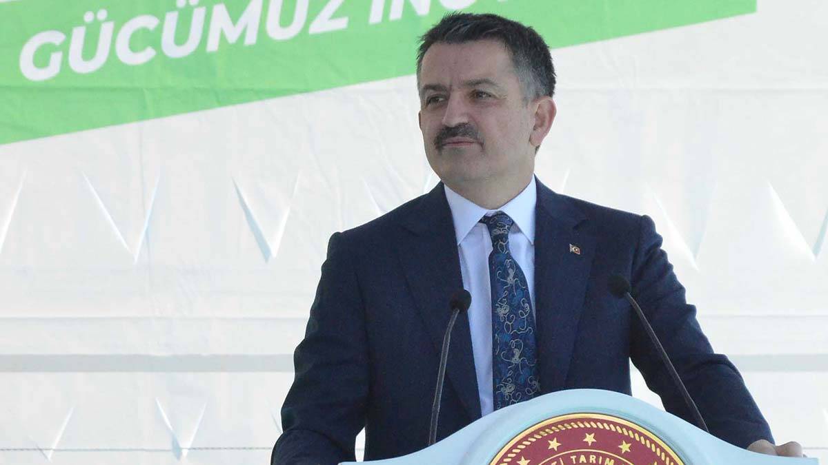 Pakdemirli, Elektronik Hayvan Takip Sistemi'ni tanıttı_