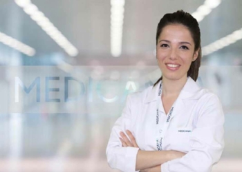 Pandemi sürecinde bebeklerin ilk diş muayenesine dikkat
